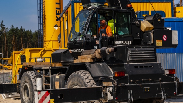 W szczecińskim oddziale Generalnej Dyrekcji Dróg Krajowych i Autostrad otwarto koperty z ofertami na budowę pierwszego z odcinków obwodnicy Przecławia i Warzymic.