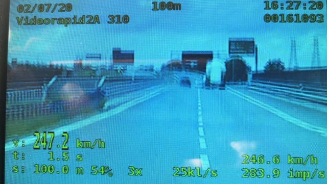 Jego audi jechało z prędkością prawie 250 kmh w miejscu, gdzie obowiązywało 120.