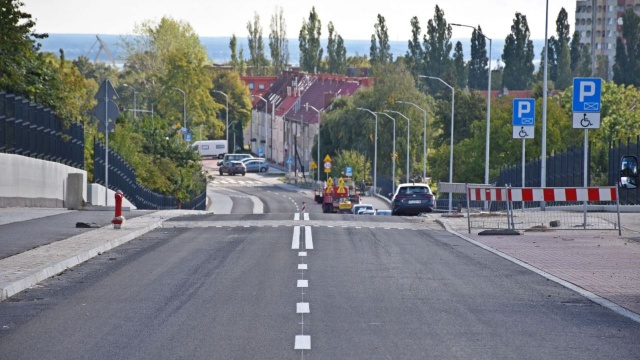 Zakończyła się przebudowa ul. Hożej. Zmodernizowany odcinek między Bogumińską a Łączną będzie udostępniony dla ruchu około godziny 9.