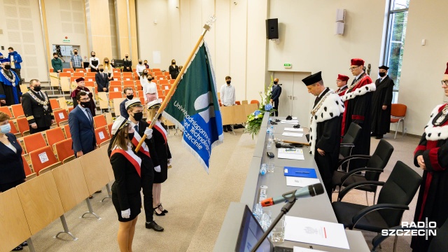 W okrojonym składzie i skromniejszej oprawie odbyła się w piątek inauguracja roku akademickiego w Zachodniopomorskim Uniwersytecie Technologicznym w Szczecinie.