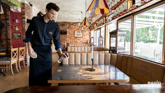 Od soboty Szczecin należy do żółtej strefy związanej z koronawirusem. Najważniejsze zmiany dotyczą funkcjonowania siłowni, kin i wszelkich miejsc gastronomicznych.
