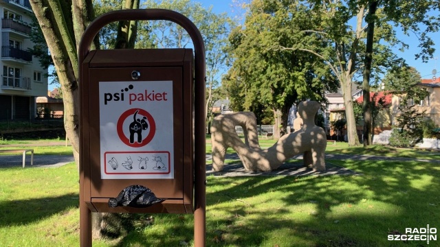 20 nowych psich stacji i ponad 200 tysięcy woreczków na psie odchody kupiła gmina Międzyzdroje.