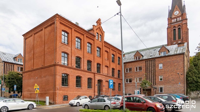 Epidemia opóźnia modernizację najnowocześniejszej Miejskiej Biblioteki Publicznej w Szczecinie. Dyrekcja placówki przy Placu Matki Teresy z Kalkuty uspokaja jednak, że nie ma powodów do obaw.