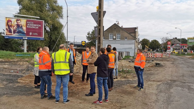 Komplikują się prace przy budowie węzła w szczecińskich Podjuchach. Przejazd Granitową między Krygiera a Złotą nadal jest zamknięty.