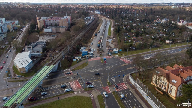 Opóźnienia w przebudowie drogowych inwestycji w Szczecinie. Przepiera odpowiada