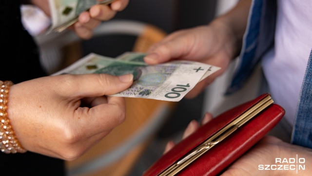 Od 50 do 100 procent wzrosną opłaty za gospodarowanie odpadami komunalnymi w gminie Police. Tak wynika z projektu uchwały w tej sprawie, który przedłożył już radnym burmistrz Władysław Diakun. Zmiany miałyby obowiązywać od 1 stycznia 2021 roku.