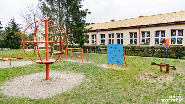 W tym tygodniu cedyńscy radni zdecydują o przyszłości wiejskiej szkoły w Piasku. W poniedziałek burmistrz Cedyni Adam Zarzycki opublikował list do mieszkańców gminy.