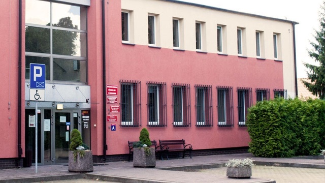 Część pracowników urzędu została skierowana na kwarantannę. Są w związku z tym trudności dla mieszkańców.