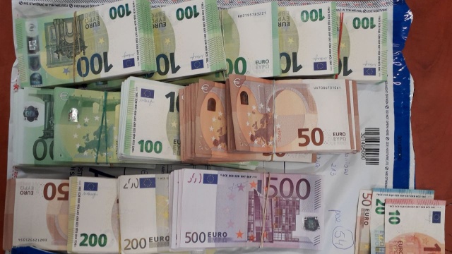 10 lat więzienia grozi mężczyźnie, którego szczecińscy policjanci zatrzymali za pranie pieniędzy z handlu dopalaczami.