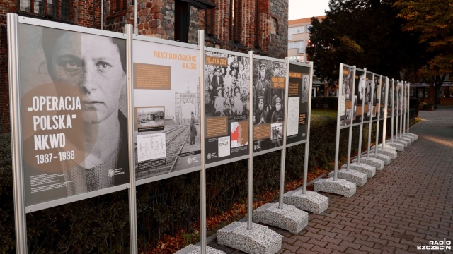 Na placu Barnima w Gryfinie pojawiła się wystawa IPN-u. Poświęcona jest historii Polaków, którzy w latach trzydziestych ubiegłego wieku byli represjonowani przez NKWD.