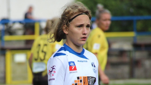 Amelia Bińkowska z Olimpii Szczecin została dodatkowo powołana do reprezentacji Polski w piłce nożnej kobiet na mecze z Azerbejdżanem i Mołdawią w eliminacjach Mistrzostw Europy.