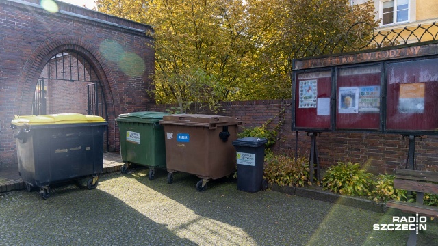 W parafiach na terenie Szczecina i Polic rozpoczęła się zbiórka makulatury.
