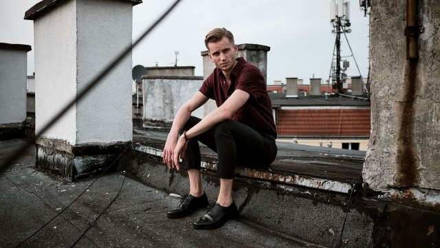 Bartosz Utracki za Szczecina wygrał Bitwę w sobotnim odcinku programu The Voice of Poland. Wokalista zaśpiewał w duecie z Julianną Olańską piosenkę pt. Miłość Miłość z repertuaru Krzysztofa Zalewskiego.