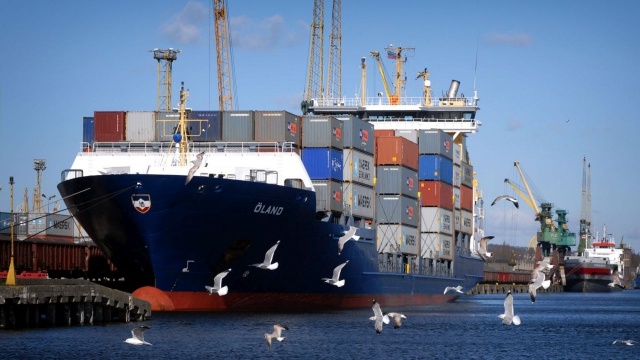 Mają go już miasta na całym świecie, m.in. w Hamburgu czy Rotterdamie. 2 listopada rusza pilotaż specjalnego systemu informatycznego Port Community System, który ma usprawnić transport towarów w porcie Szczecin-Świnoujście.