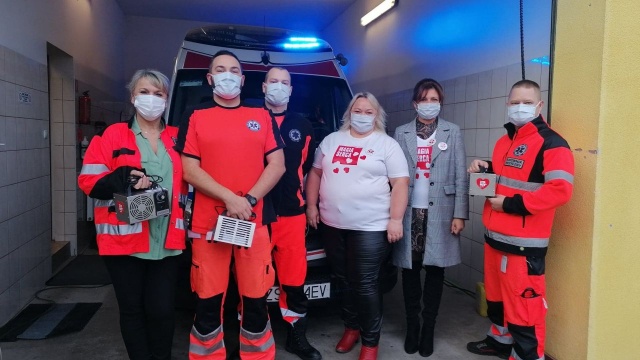 Trzy ozonatory do karetek trafiły do Wojewódzkiej Stacji Pogotowia Ratunkowego w Szczecinie. Przekazała je Fundacja Magia Serca. Otrzymały je zespoły ratownictwa w Czaplinku, Kaliszu Pomorskim i Złocieńcu.