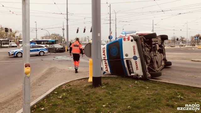 Kończą się utrudnienia na ulicy Wyszyńskiego w Szczecinie. Po godzinie 10 doszło tam do kolizji.