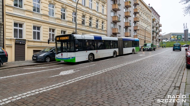 Na hałas przy ulicy Felczaka w Szczecinie skarżą się okoliczni mieszkańcy.