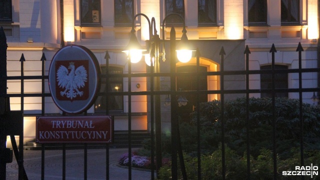 W centrum Warszawy trwa demonstracja w 102. rocznicę uzyskania przez kobiety praw wyborczych.