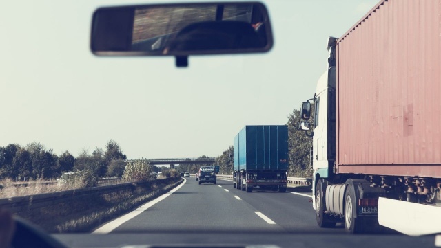 W Czechach miała ruszyć sprzedaż elektronicznych winiet uprawniających do przejazdu tamtejszymi autostradami. Wystąpiły jednak problemy z uruchomieniem systemu.