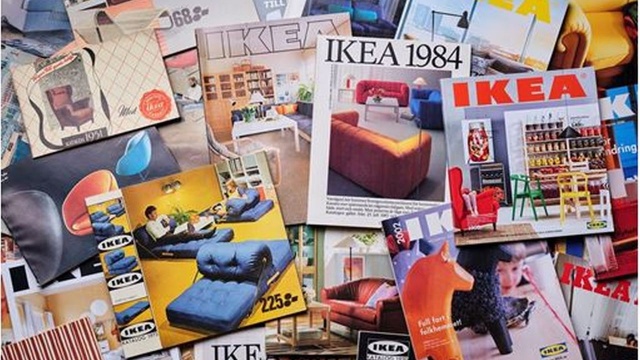 Katalog meblowy IKEA po 70 latach przechodzi do lamusa. Nie zobaczymy go już w wersji drukowanej ani w on-line.