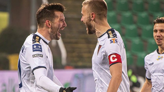 Faworyt nie zawiódł. Piłkarze Pogoni pokonali w Grodzisku Wielkopolskim Wartę Poznań 2:1 w 13. kolejce rozgrywek o mistrzostwo Polski.