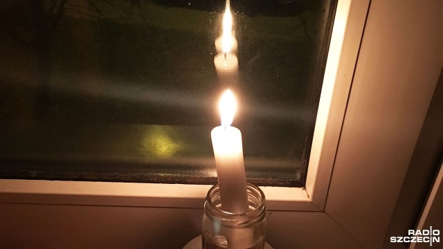Instytut Pamięci Narodowej zachęca do uczczenia ofiar stanu wojennego poprzez zapalenie w niedzielę 13 grudnia o 19.30 symbolicznej świeczki.