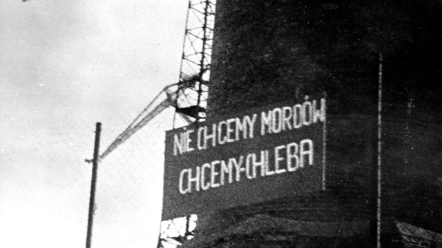 To była zbrodnia komunistyczna - tak ocenia pacyfikację Szczecina w grudniu 1970 roku przez Ludowe Wojsko Polskie i Milicję Obywatelską historyk Wojciech Lizak.