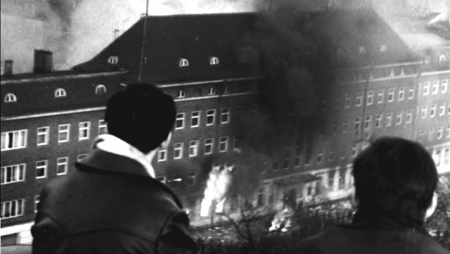W czwartek na szczecińskim placu Solidarności zostanie udostępniona wystawa poświęcona wydarzeniom grudniowym 1970 roku. Ekspozycja nosi tytuł 1970. ZłoPrzypadek.