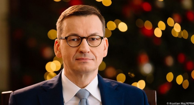 Premier Mateusz Morawiecki powiedział, że do czasu rozpoczęcia programu szczepień rozprzestrzenianie się koronawirusa powstrzymać może społeczna dyscyplina.