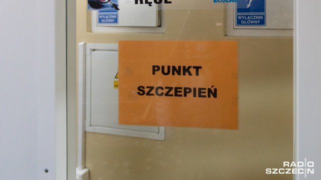 Profesor Adam Antczak, pulmonolog z Uniwersytetu Medycznego w Łodzi powiedział, że ryzyko związane z zakażeniem koronawirusem jest znacznie większe, niż ryzyko związane ze szczepionką na COVID-19.