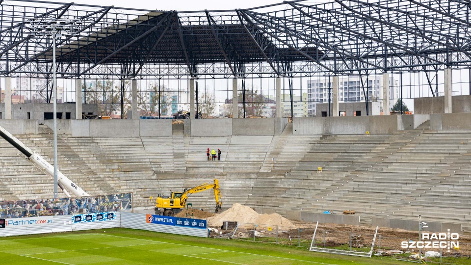 Stadion Pogoni Szczecin zaczyna nabierać kształtów. Fot. Robert Stachnik [Radio Szczecin]