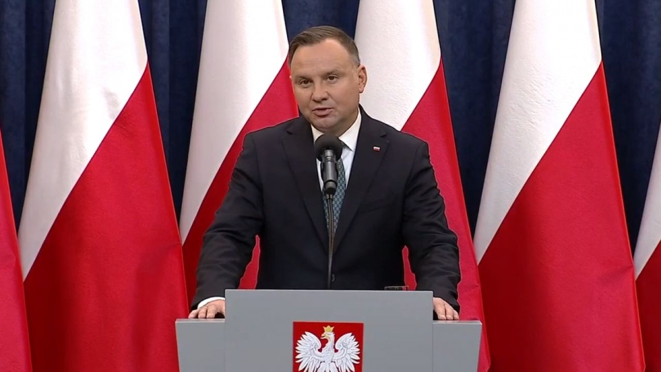 Prezydent Duda zaznaczył, że nasz kraj chce realizować sprawną politykę rolną i zapewnić bezpieczeństwo dostaw żywności dla wszystkich obywateli. źródło: https://www.facebook.com/prezydentpl/videos/660594101393212/