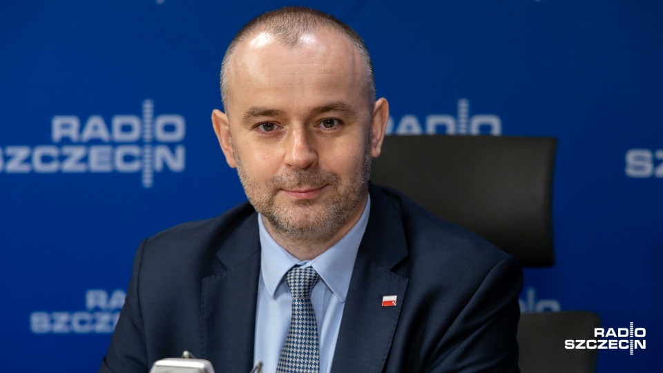 Paweł Mucha mówił, że prawdopodobnie nowy rząd będzie miał mniej resortów. Fot. Robert Stachnik [Radio Szczecin]