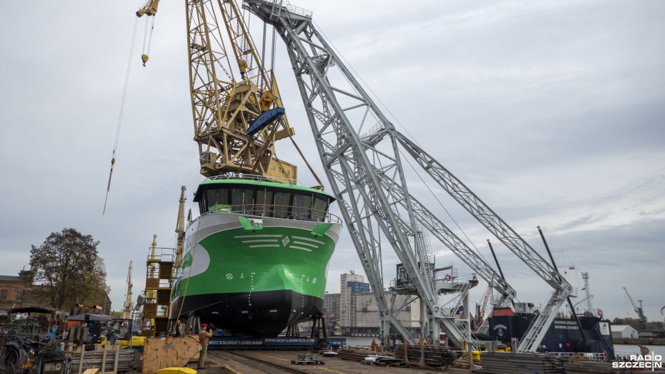 Wielozadaniowy statek zwodowano we wtorek w firmie Finomar w Szczecinie. Fot. Maciej Papke [Radio Szczecin]
