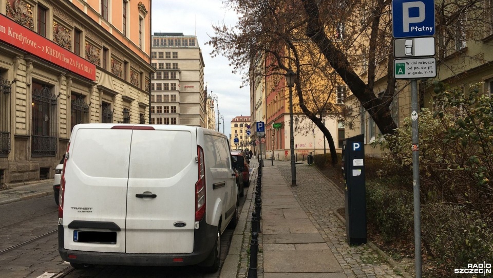 Oznakowanie płatnej strefy parkowania we Wrocławiu. Fot. Sławomir Orlik [Radio Szczecin]
