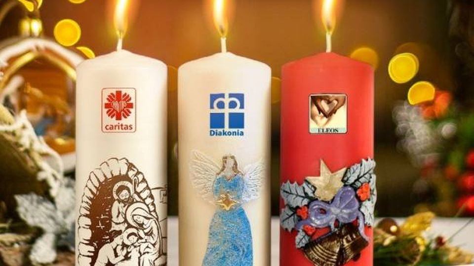 W całej Polsce kościelna instytucja przygotowała 2 miliony świec. źródło: https://szczecin.caritas.pl/