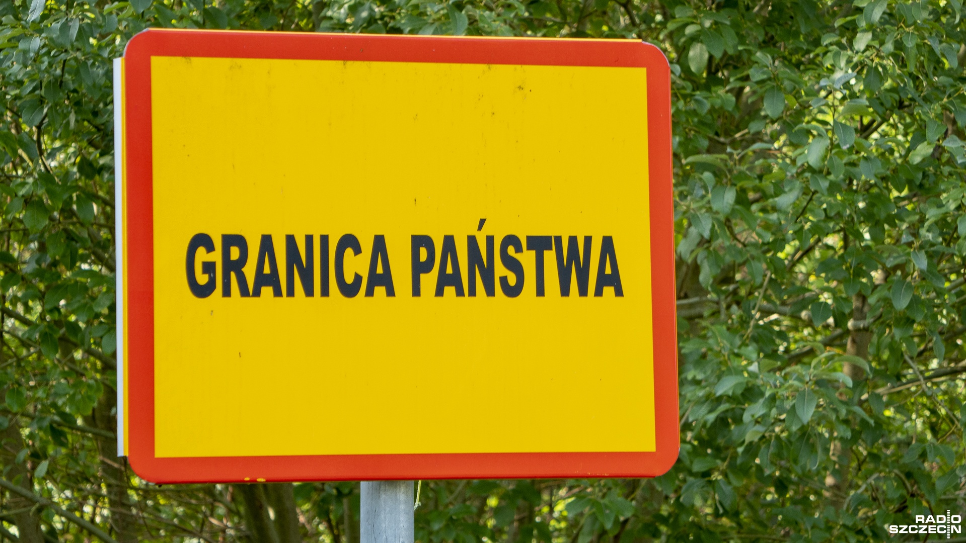 Siedmiu osobom postawiono zarzuty organizowania nielegalnego przekraczania polsko-białoruskiej granicy.