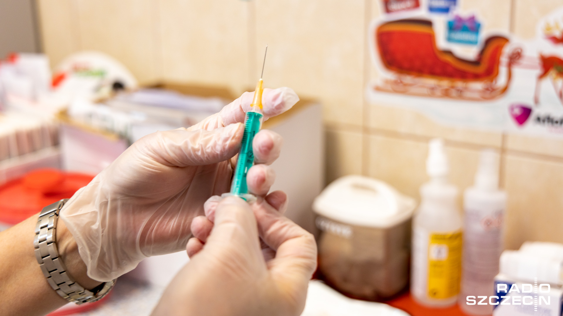 Dworczyk: nie ma decyzji o jednorazowym szczepieniu ozdrowieńców