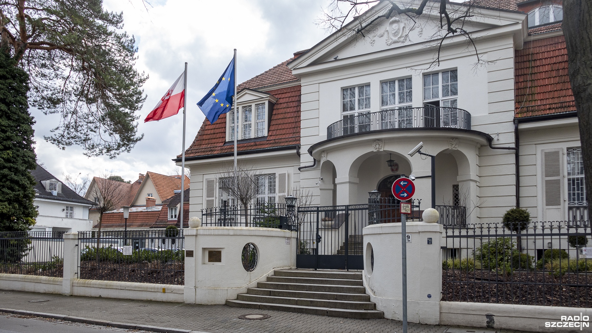 Sekretarz stanu w Kancelarii Prezydenta Adam Kwiatkowski, w imieniu Pary Prezydenckiej i własnym, złożył życzenia Polakom mieszkającym poza krajem. Dziś obchodzimy Dzień Polonii i Polaków za Granicą.