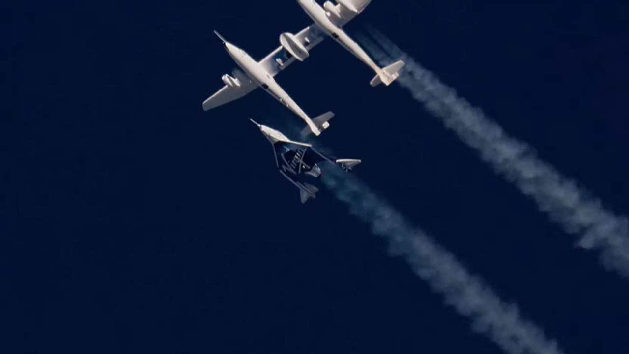 Virgin Galactic, firma miliardera Richarda Bransona, która zaczyna oferować turystyczne loty kosmiczne z terenu Stanów Zjednoczonych ponownie zaczęła sprzedawać bilety dla wszystkich chętnych przeżycia kosmicznej przygody. Są one jednak zdecydowanie droższe niż wcześniej zakładano.