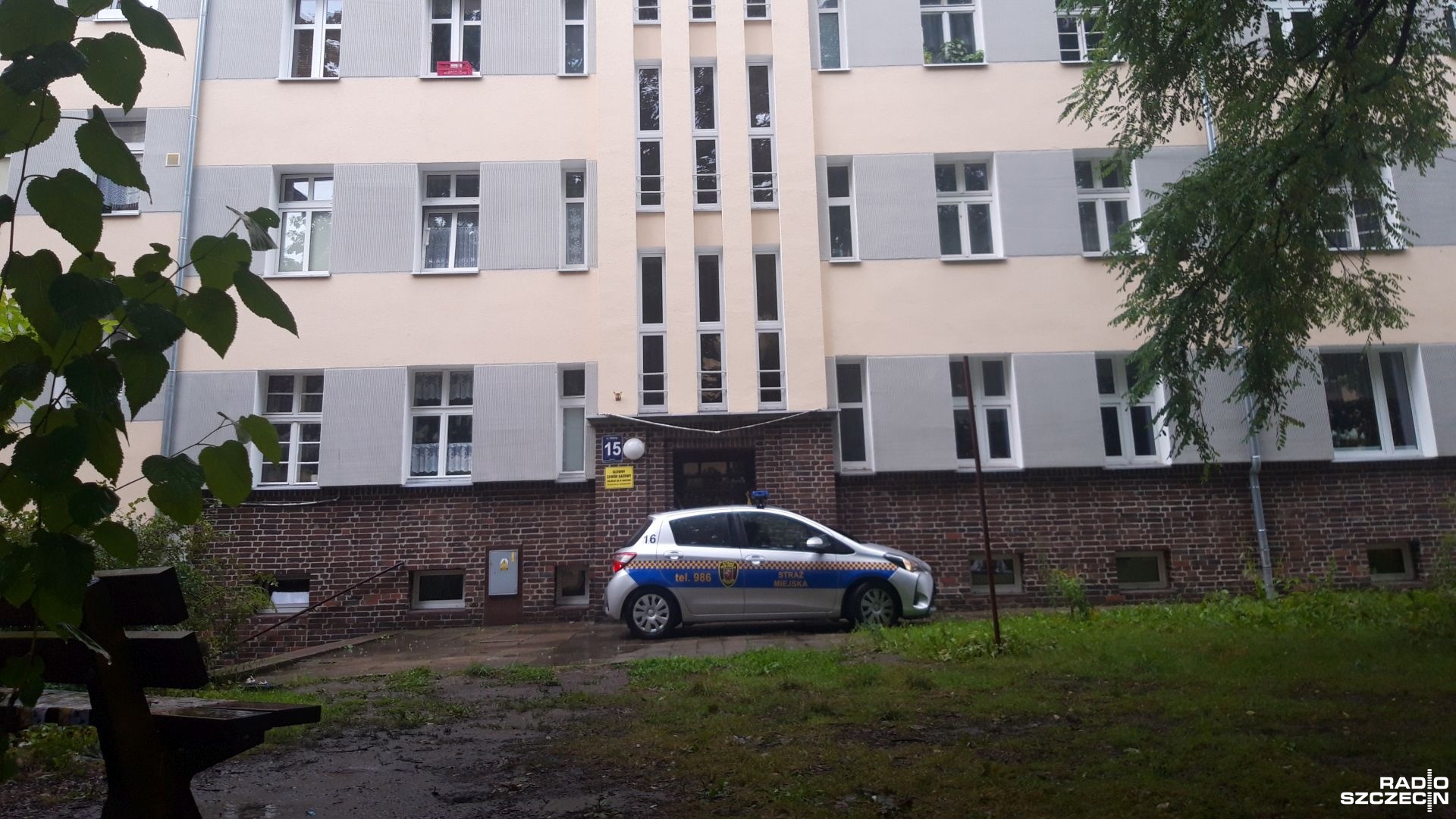 Mieszkańcy kamienicy przy ul. Heleny mogą wracać do domu. Przeprowadziliśmy oględziny w większości mieszkań - mówi Mariusz Czasnojć z Nadzoru Budowlanego w Szczecinie.