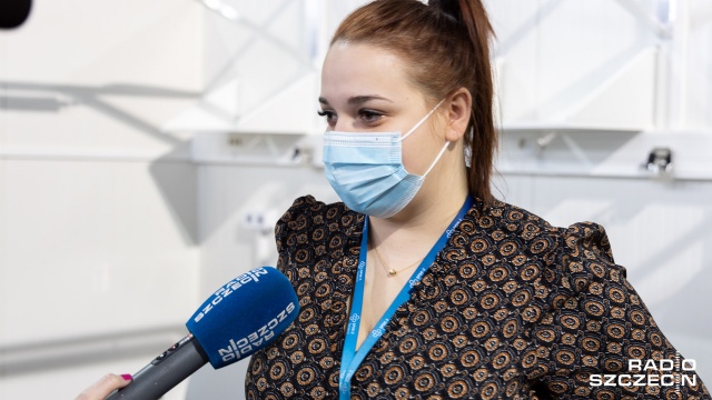 Fot. Robert Stachnik [Radio Szczecin] Nauczyciele szczepią się w Netto Arenie. Ponad tysiąc chętnych [WIDEO, ZDJĘCIA]