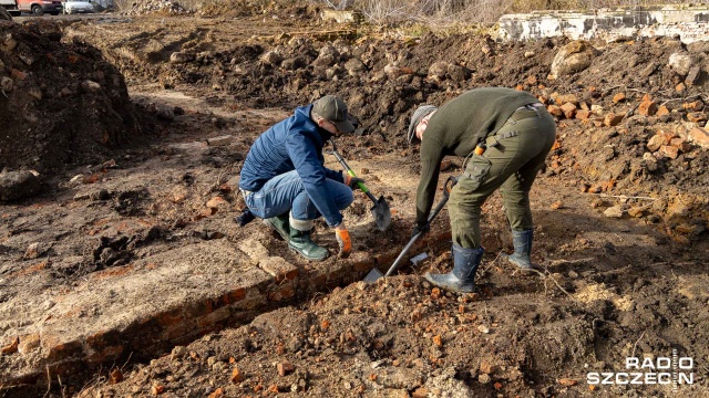Fot. Robert Stachnik [Radio Szczecin] Archeolodzy na Podzamczu. Są pierwsze wykopaliska [WIDEO, ZDJĘCIA]