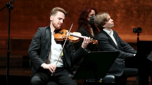 Mateusz Makuch – skrzypek (od lewej), Andrzej Wierciński – pianista. Fot. Cezary Aszkiełowicz Światowa premiera „The Penderecki Trio” w nowojorskim Lincoln Center [ZDJĘCIA]