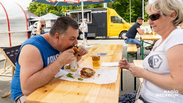 Fot. Robert Stachnik [Radio Szczecin] Są chętni na burgery, pizze czy makaron. "Brakuje takich imprez" [WIDEO, ZDJĘCIA]