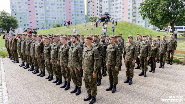 Fot. Robert Stachnik [Radio Szczecin] "Nie ma lepszej pieczęci niepodległości niż Wojsko Polskie" [WIDEO, ZDJĘCIA]