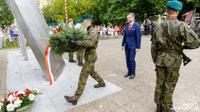 Fot. Robert Stachnik [Radio Szczecin] "Nie ma lepszej pieczęci niepodległości niż Wojsko Polskie" [WIDEO, ZDJĘCIA]