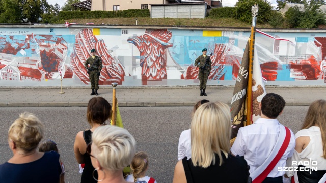 Fot. Robert Stachnik [Radio Szczecin] Patriotyczny mural w Węgorzynie odsłonięty [WIDEO, ZDJĘCIA]