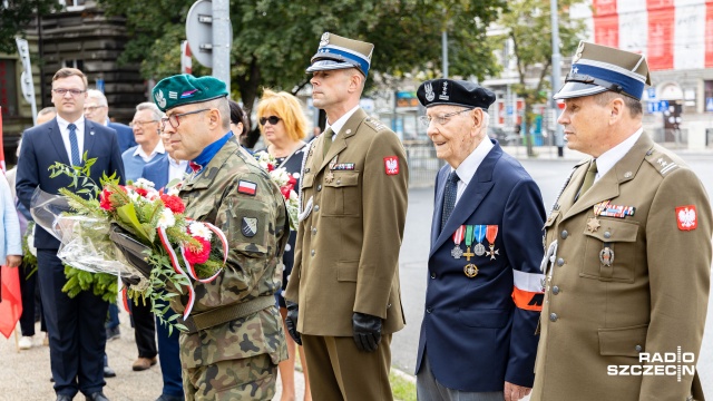 Fot. Robert Stachnik [Radio Szczecin] Szczecin uczcił 101. rocznicę Bitwy Warszawskiej [WIDEO, ZDJĘCIA]