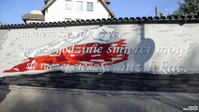 Fot. Kamila Kozioł [Radio Szczecin] W Gryfinie powstał mural upamiętniający rotmistrza Pileckiego [WIDEO, ZDJĘCIA]